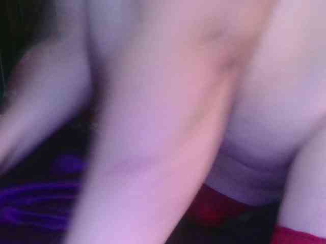 CharleeKendall webcam