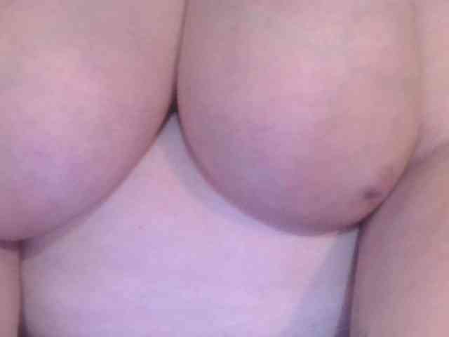 CharleeKendall webcam