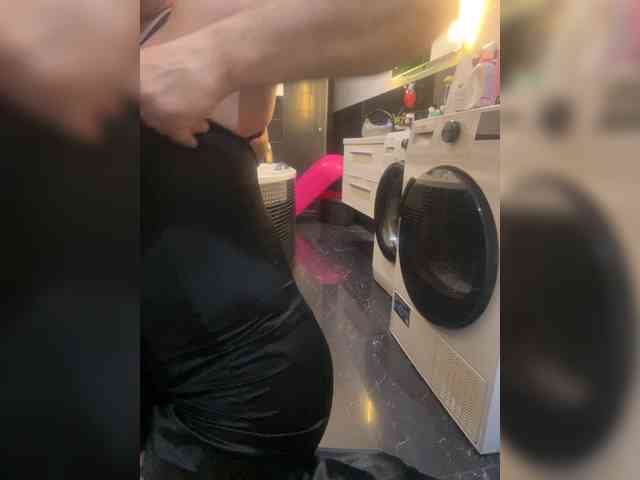 Lionela Live Webcam on BongaCams