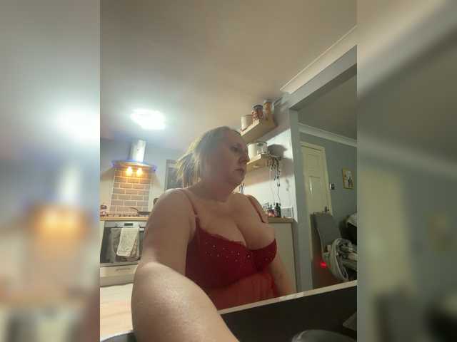 Naughtywife77's BongaCams show and profile