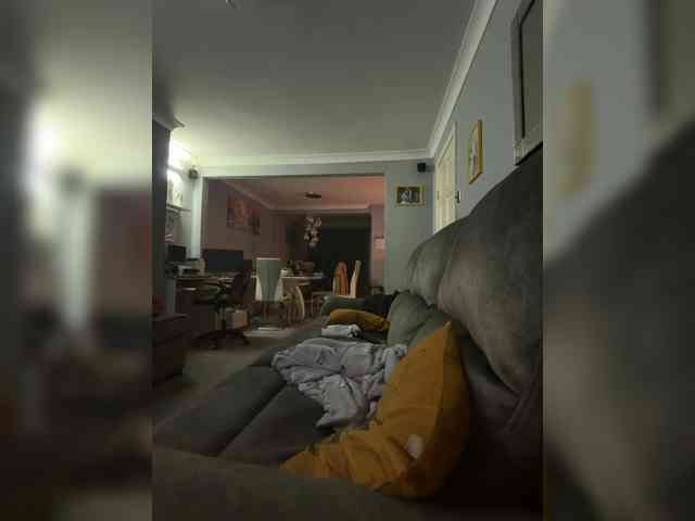 Naughtywife77 webcam