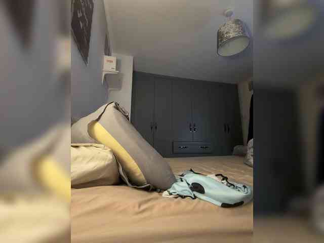 Naughtywife77 webcam