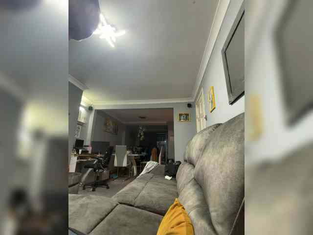 Naughtywife77 webcam