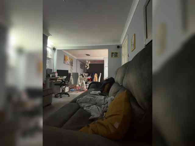 Naughtywife77 webcam