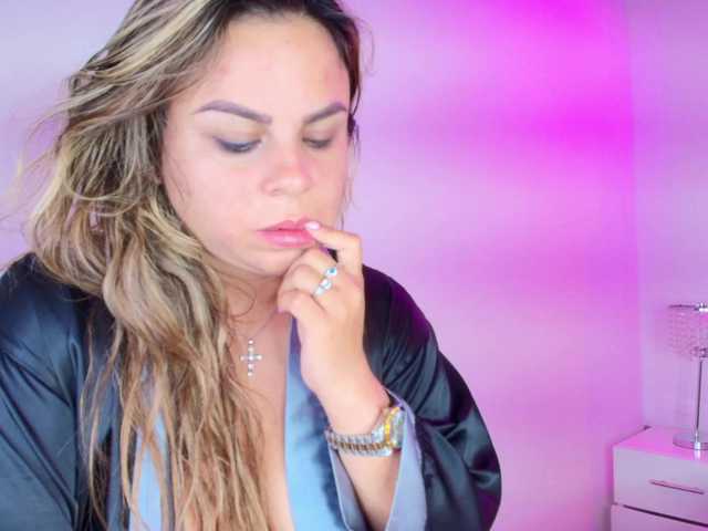 Lia-adams's BongaCams show and profile