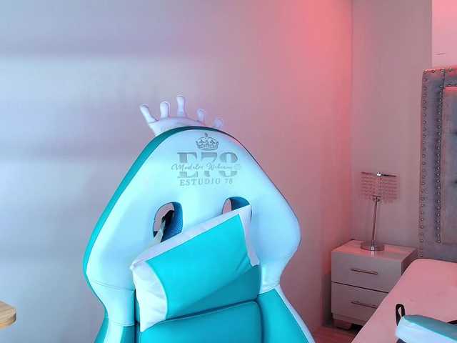 Lia-adams's BongaCams show and profile