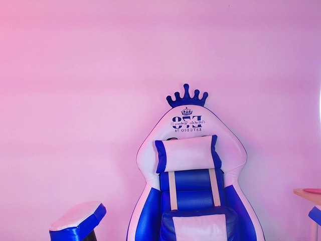 Lia-adams's BongaCams show and profile