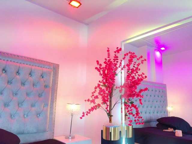 Lia-adams's BongaCams show and profile