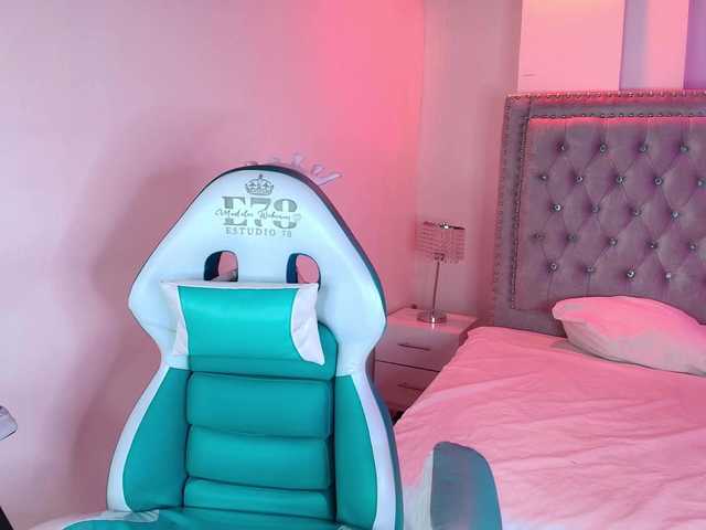 Lia-adams's BongaCams show and profile