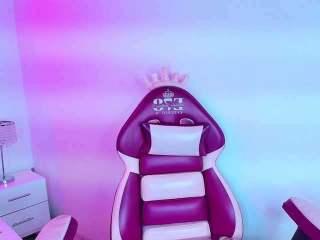 Lia-adams's BongaCams show and profile