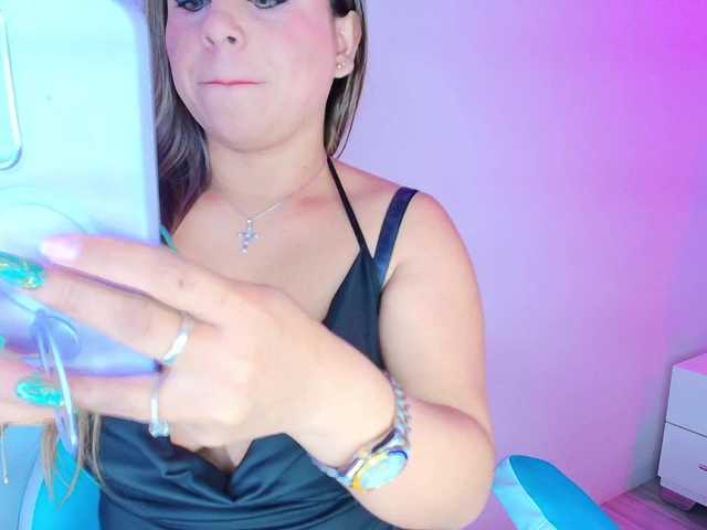 Lia-adams's BongaCams show and profile