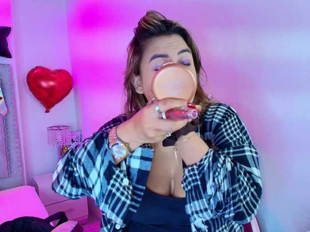 Lia-adams's BongaCams show and profile