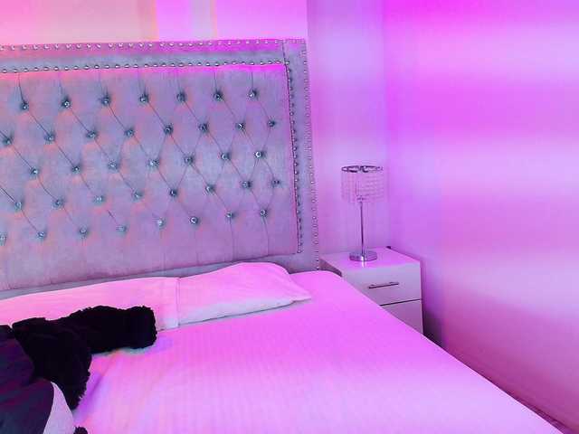 Lia-adams's BongaCams show and profile