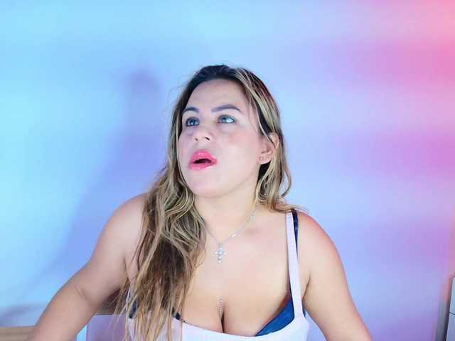 Lia-adams's BongaCams show and profile