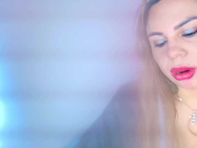 Lia-adams's BongaCams show and profile