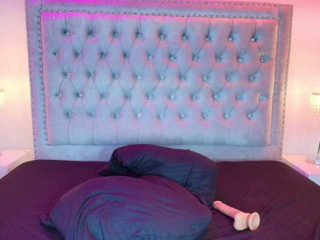 Lia-adams's BongaCams show and profile