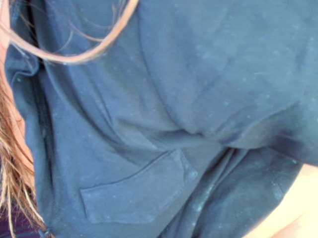 Lia-adams's BongaCams show and profile