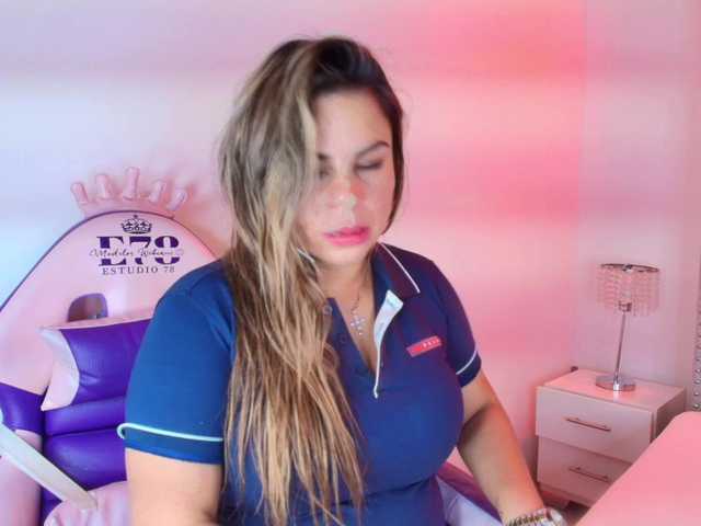 Lia-adams's BongaCams show and profile