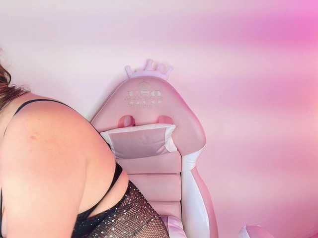 Lia-adams's BongaCams show and profile