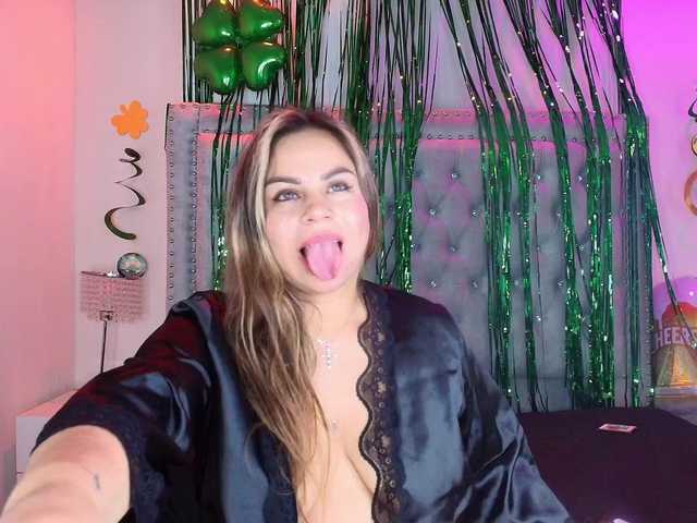 Lia-adams's BongaCams show and profile