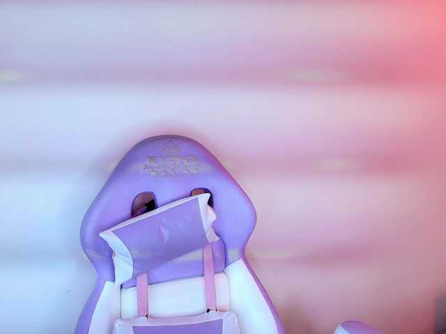 Lia-adams's BongaCams show and profile