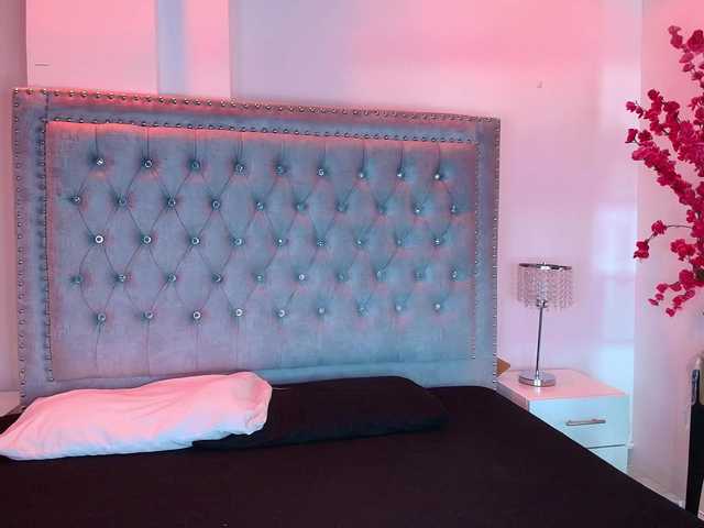 Lia-adams's BongaCams show and profile