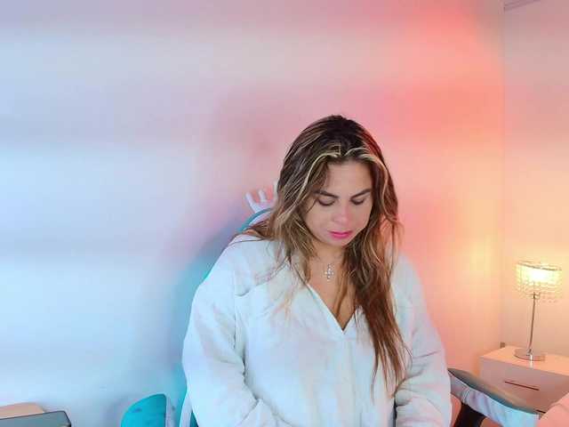 Lia-adams's BongaCams show and profile