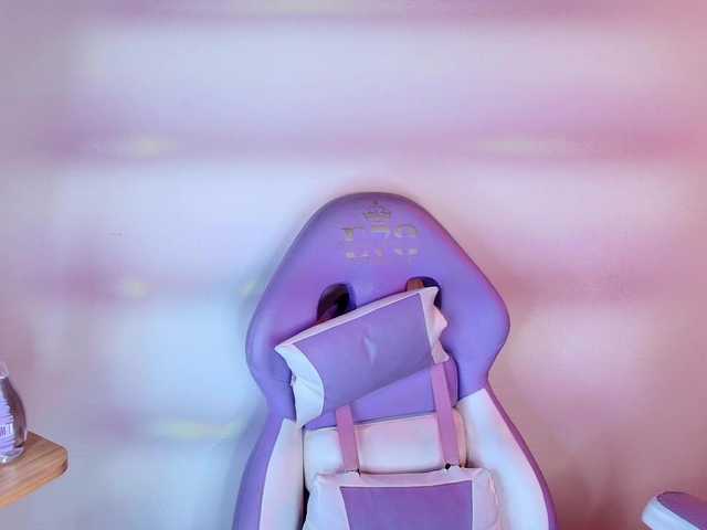 Lia-adams's BongaCams show and profile