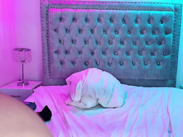 Lia-adams's BongaCams show and profile