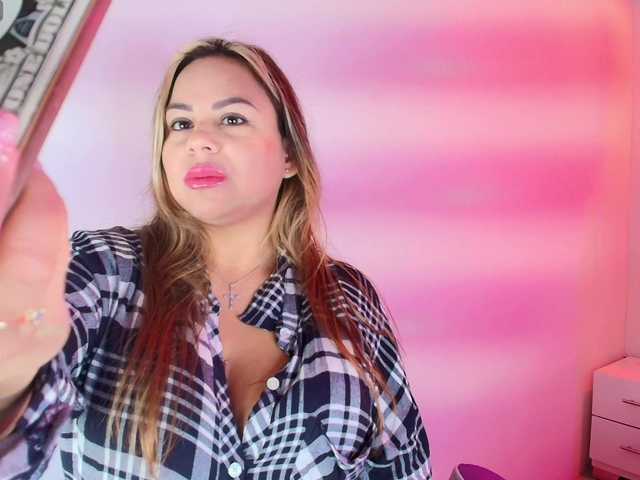 Lia-adams's BongaCams show and profile