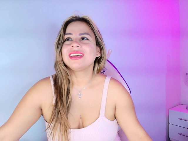 Lia-adams's BongaCams show and profile