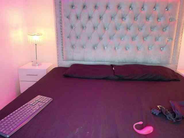 Lia-adams Live Webcam on BongaCams