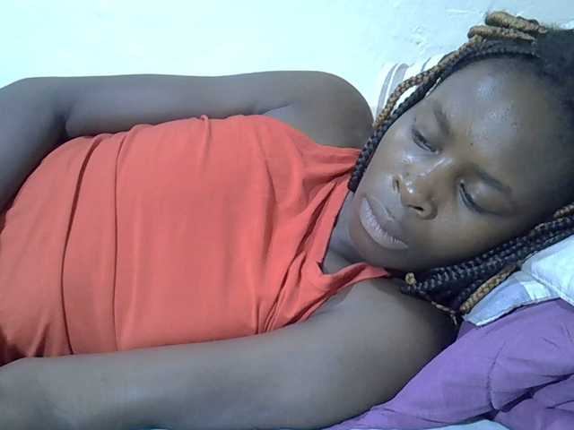 Sweetpussie's BongaCams show and profile