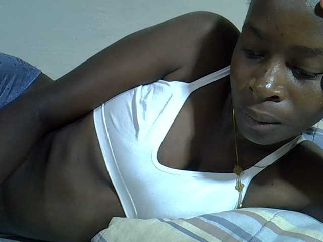 Sweetpussie's BongaCams show and profile