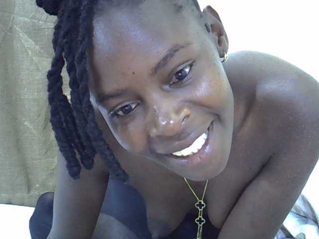 Sweetpussie's BongaCams show and profile