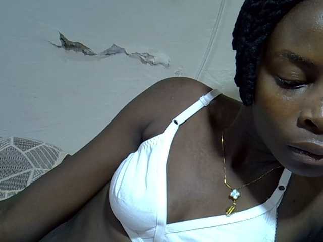 Sweetpussie's BongaCams show and profile