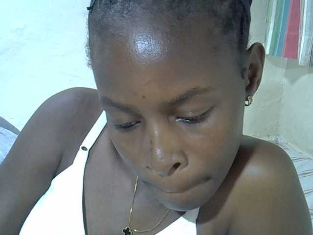 Sweetpussie's BongaCams show and profile