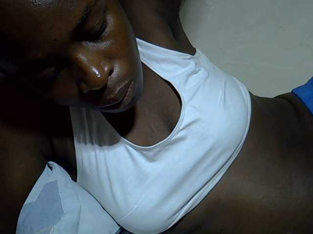 Sweetpussie's BongaCams show and profile