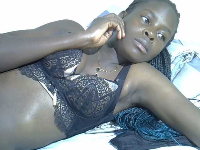 Sweetpussie's BongaCams show and profile