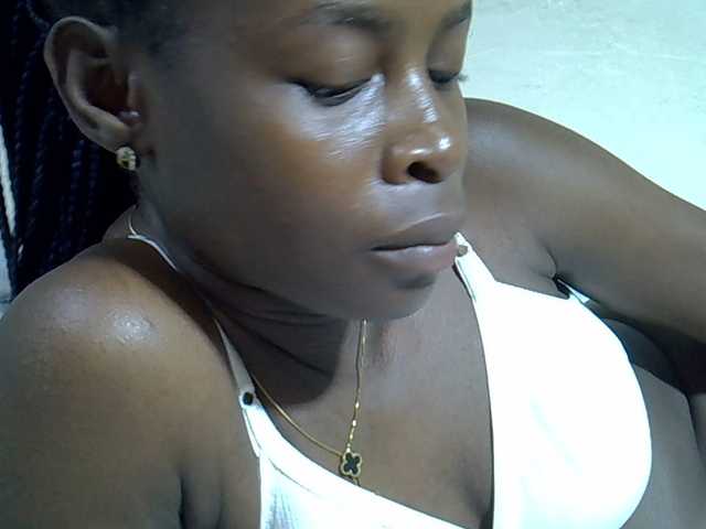 Sweetpussie's BongaCams show and profile