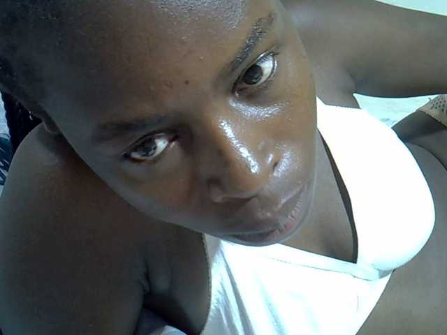 Sweetpussie's BongaCams show and profile