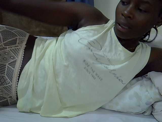 Sweetpussie's BongaCams show and profile