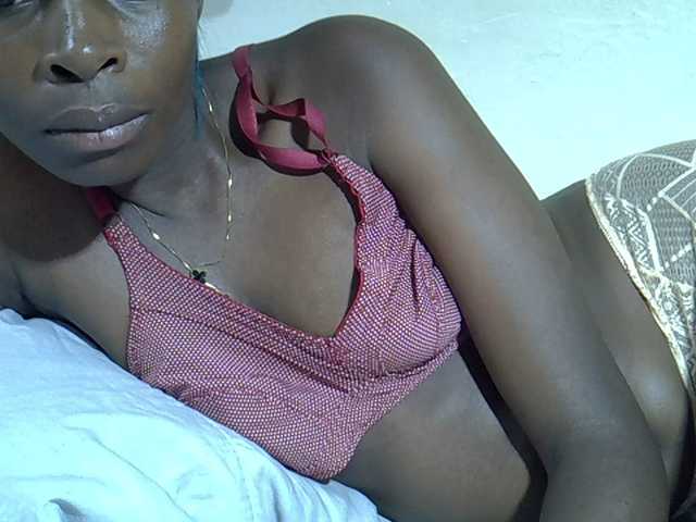 Sweetpussie's BongaCams show and profile