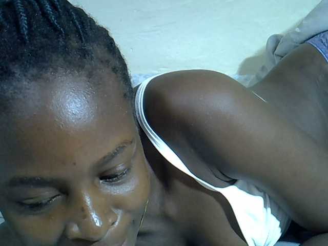 Sweetpussie's BongaCams show and profile