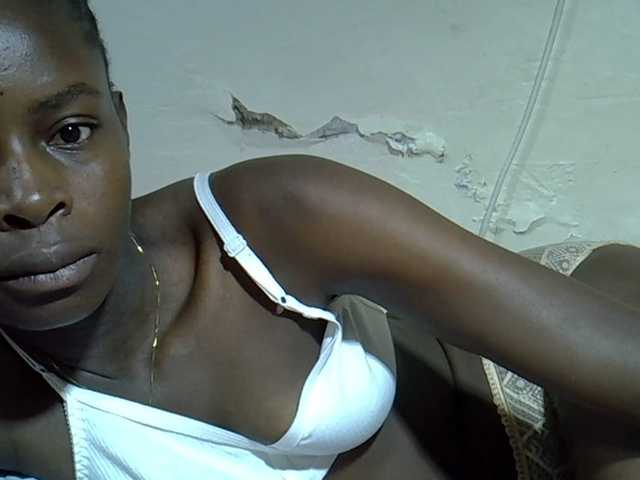 Sweetpussie's BongaCams show and profile