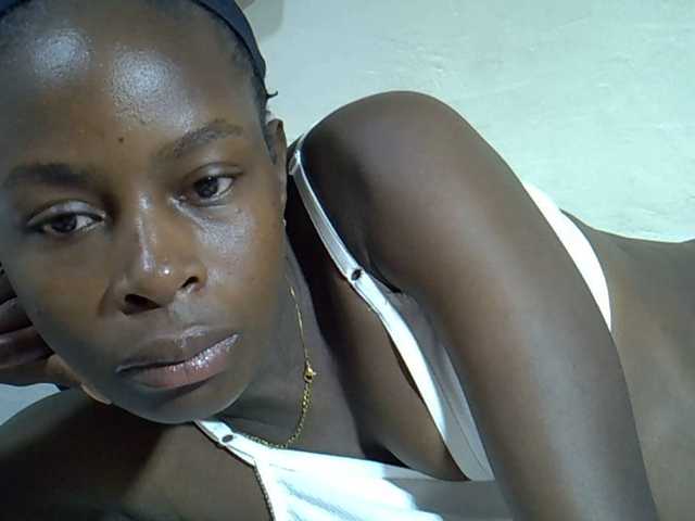 Sweetpussie's BongaCams show and profile