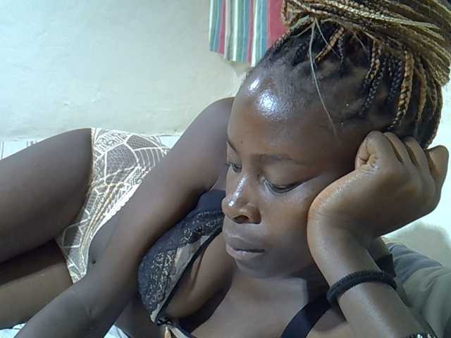 Sweetpussie's BongaCams show and profile