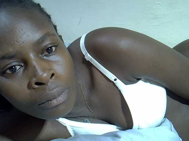 Sweetpussie's BongaCams show and profile