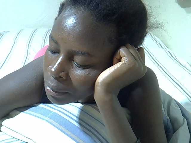 Sweetpussie's BongaCams show and profile