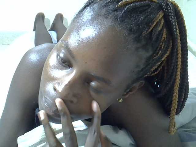 Sweetpussie's BongaCams show and profile